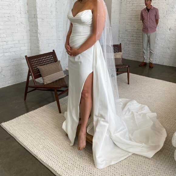 Jane Hill- Huntleigh Wedding Dress Size 13 - Picture 4 of 13